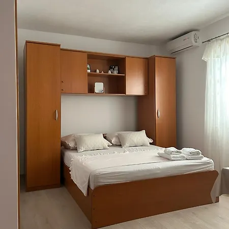 Gostinjska kuća Petar &marija Makarska